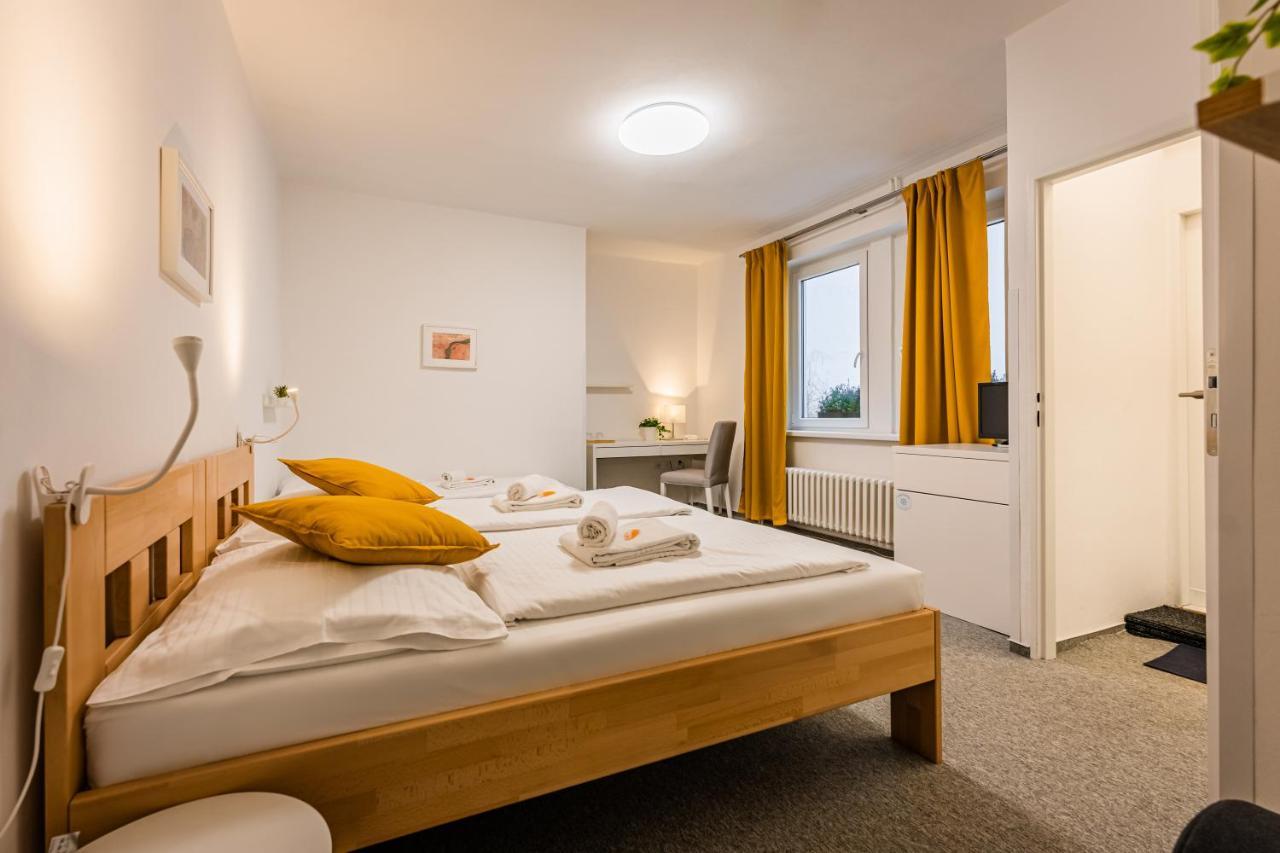 Self-Service Hotel Ostas Praha Eksteriør bilde