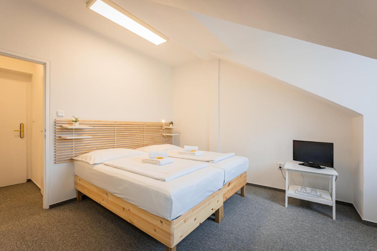 Self-Service Hotel Ostas Praha Eksteriør bilde