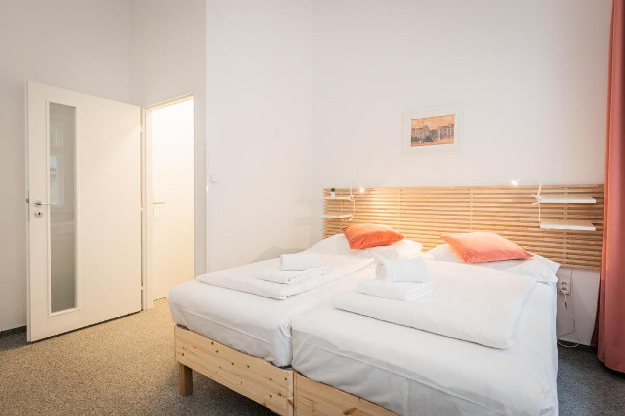 Self-Service Hotel Ostas Praha Eksteriør bilde