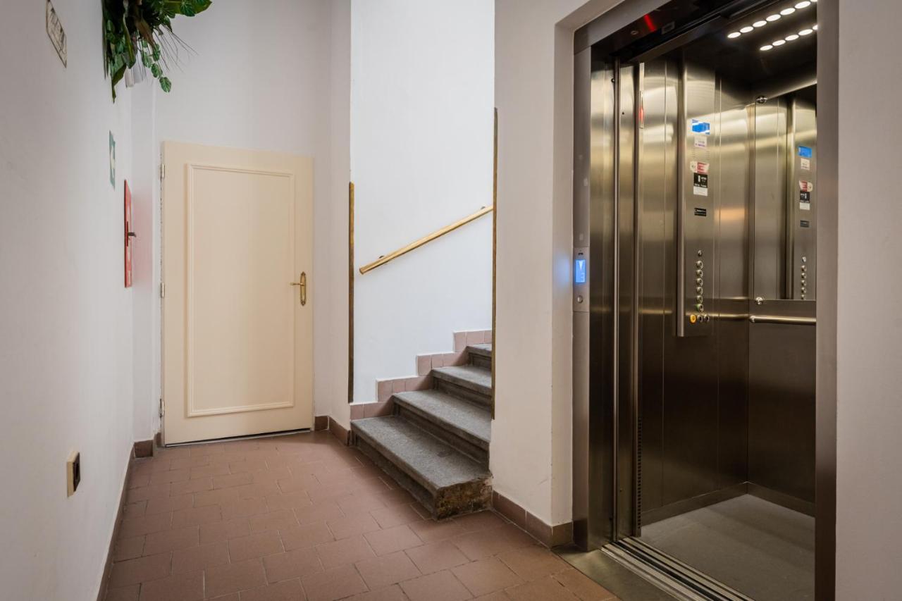 Self-Service Hotel Ostas Praha Eksteriør bilde